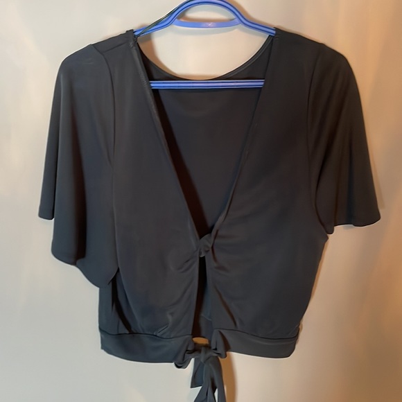 Gentle fawn open back top - Picture 3 of 4